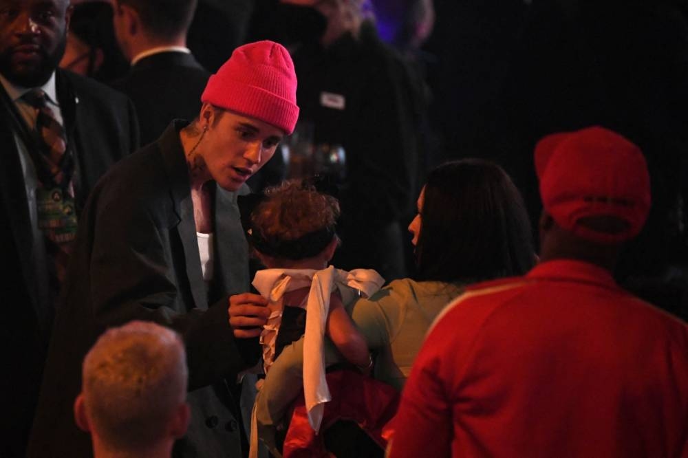 Justin Bieber releases first new album in four years called 'Swag'