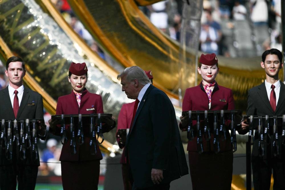 Boos and applause for Trump at FIFA Club World Cup final
