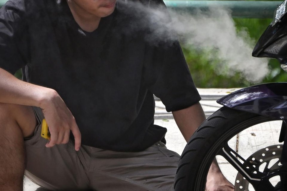 1 in 3 vapes here laced with etomidate; MOH working with MHA to list it as illegal drug: Ong Ye Kung