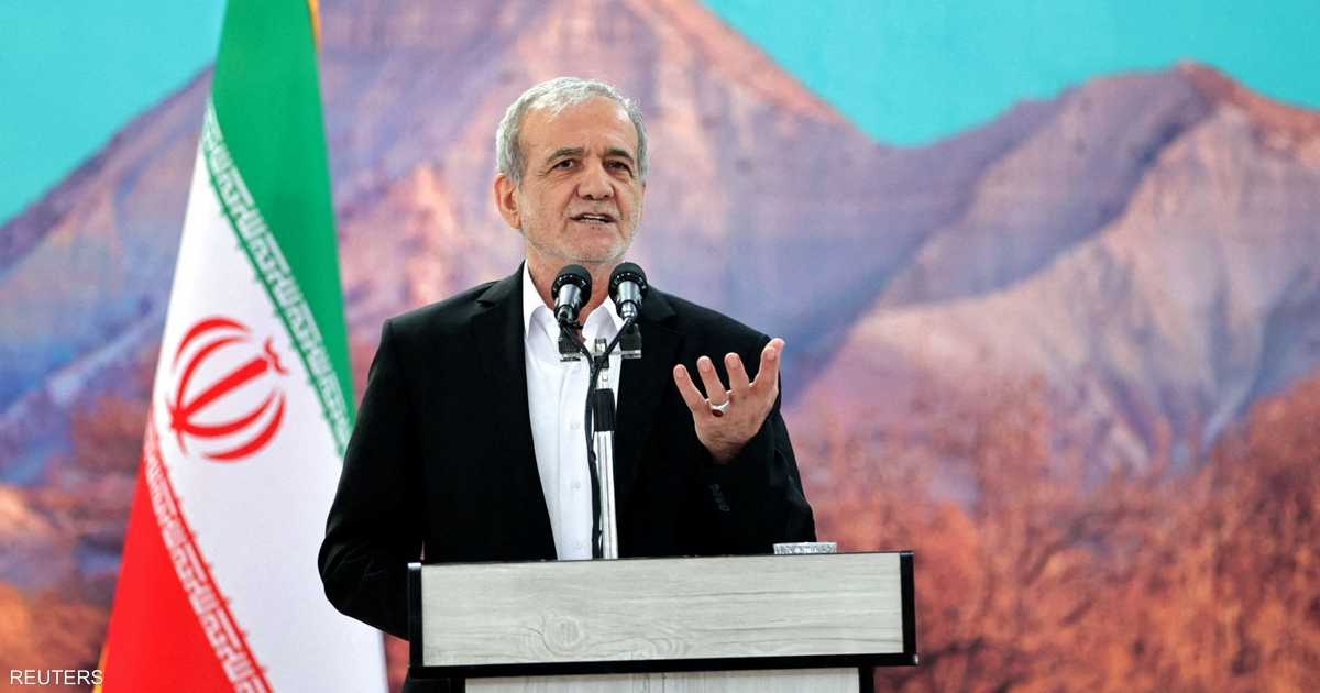 الرئيس الإيراني يتهم إسرائيل بمحاولة اغتياله