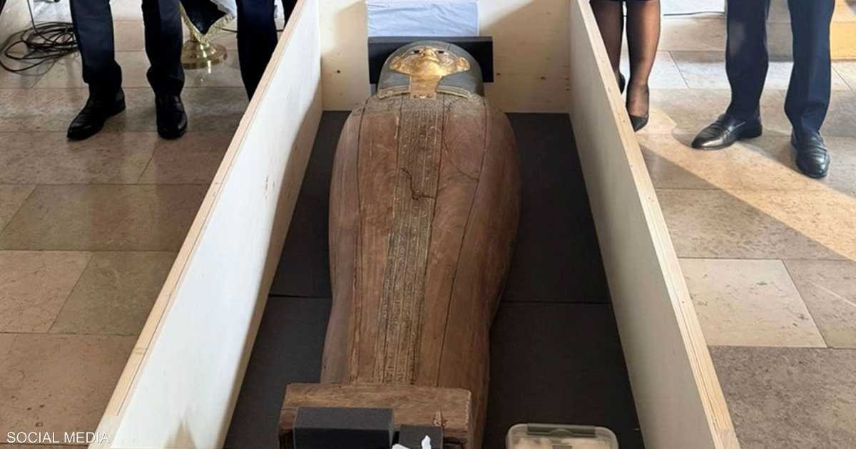 بعد 10 سنوات من ضبطه.. بلجيكا تعيد ناووسا أثريا إلى مصر