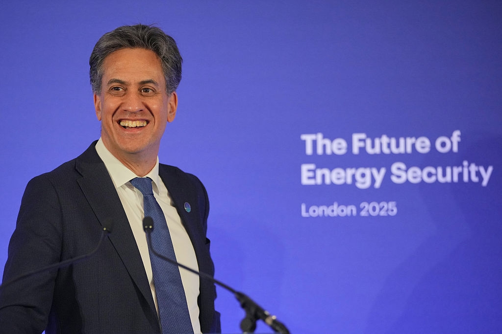 When will Miliband make up his mind on Mingyang?