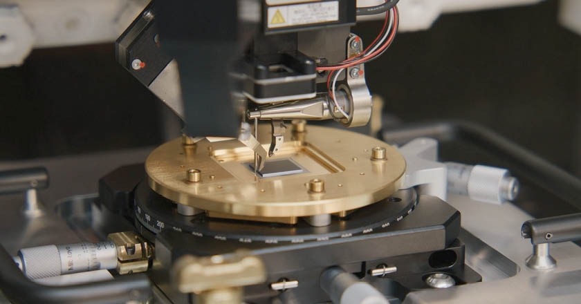 Amazon Web Services announces new quantum computing chip