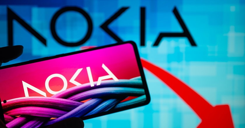 Nokia lowers 2025 profit outlook