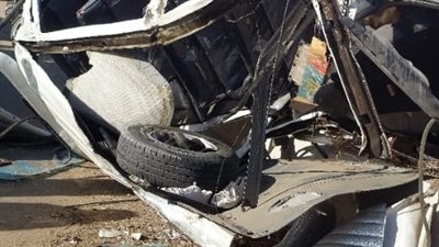 سيناريو الطريق الإقليمي في وادي النطرون.. مصرع وإصابة 15 فتاة وشاب من العمال في حادث ميكروباص بالبحيرة