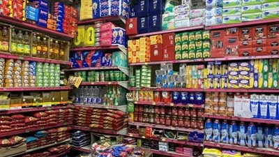 الزيت بـ30 جنيهًا والسكر بـ12.60 جنيهًا والمكرونة تبدأ من 7.75 جنيه