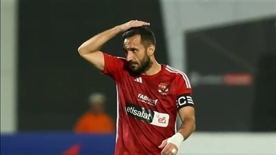 "صعبان عليه نفسه".. شوبير يعلق على لقطة معلول مع عماد النحاس فى مباراة الأهلي والبنك