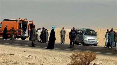مصرع شخص وإصابة سيدة صدمتهما سيارة على طريق الأوتوستراد