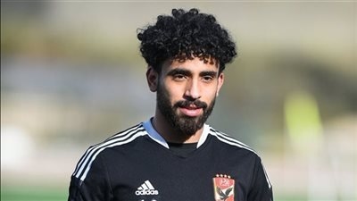 شوبير يكشف حقيقة ضياع عقد مروان عطية لاعب النادي الأهلي.. تفاصيل