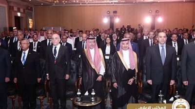 محمود فوزي عن وزير البترول: نموذج وطني مشرف ويتمتع بعلاقات دولية واسعة في مجال الطاقة والمعادن تنعكس ايجابيا على المصالح الوطنية