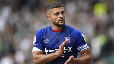 بعد هبوط إبسويتش تاون.. سام مرسي على أعتاب الدوري الكويتي