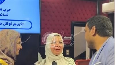 فرحة والدة الثامنة على الثانوية في احتفالية مستقبل وطن: ابنتي كرمت في الشهادة الإعدادية من الحزب ومكافاة رحلة العمرة أثلجت قلبي (فيديو)