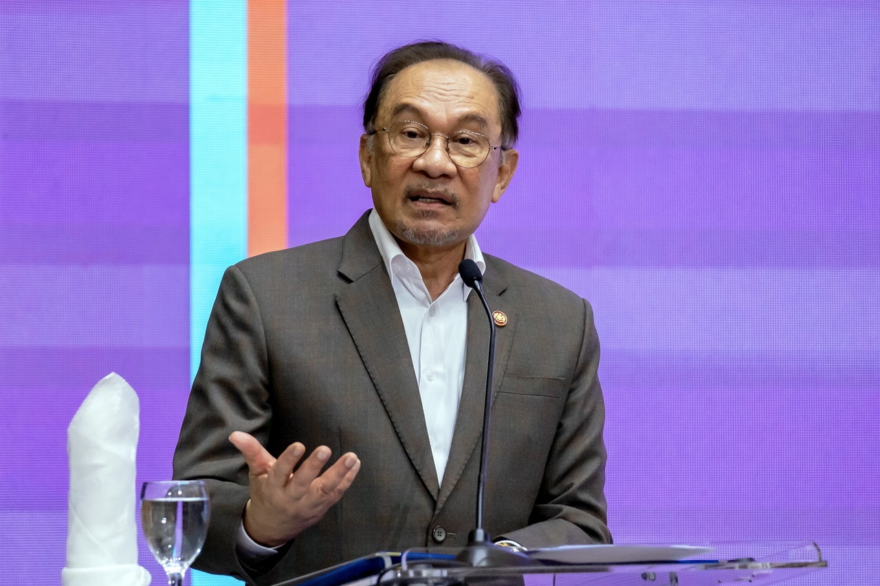 Anwar hopes Canada reconsider visa exemption for Malaysians