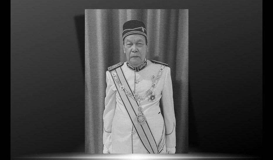 Wan Junaidi extends condolences to former Serian MP's family