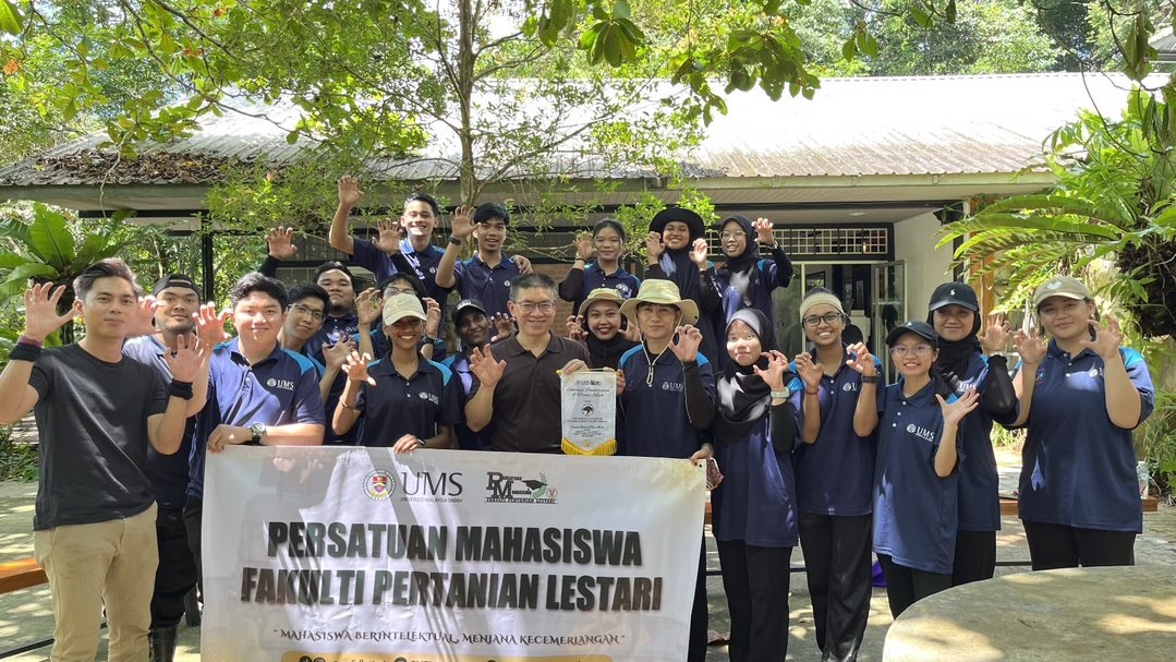 UMS Sandakan students get hands-on with sun bear conservation