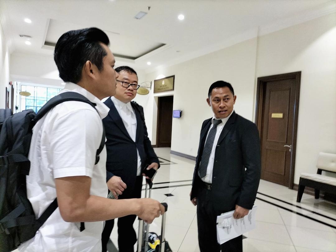 Ex-civil servant fined for corruption involving towing services