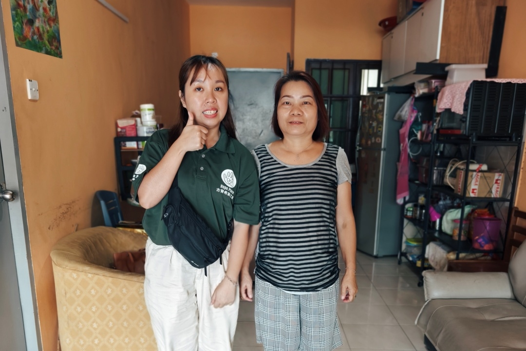 Stage 4 cancer patient in Batu Kawa keeps working despite pain, receives help from Hope Place