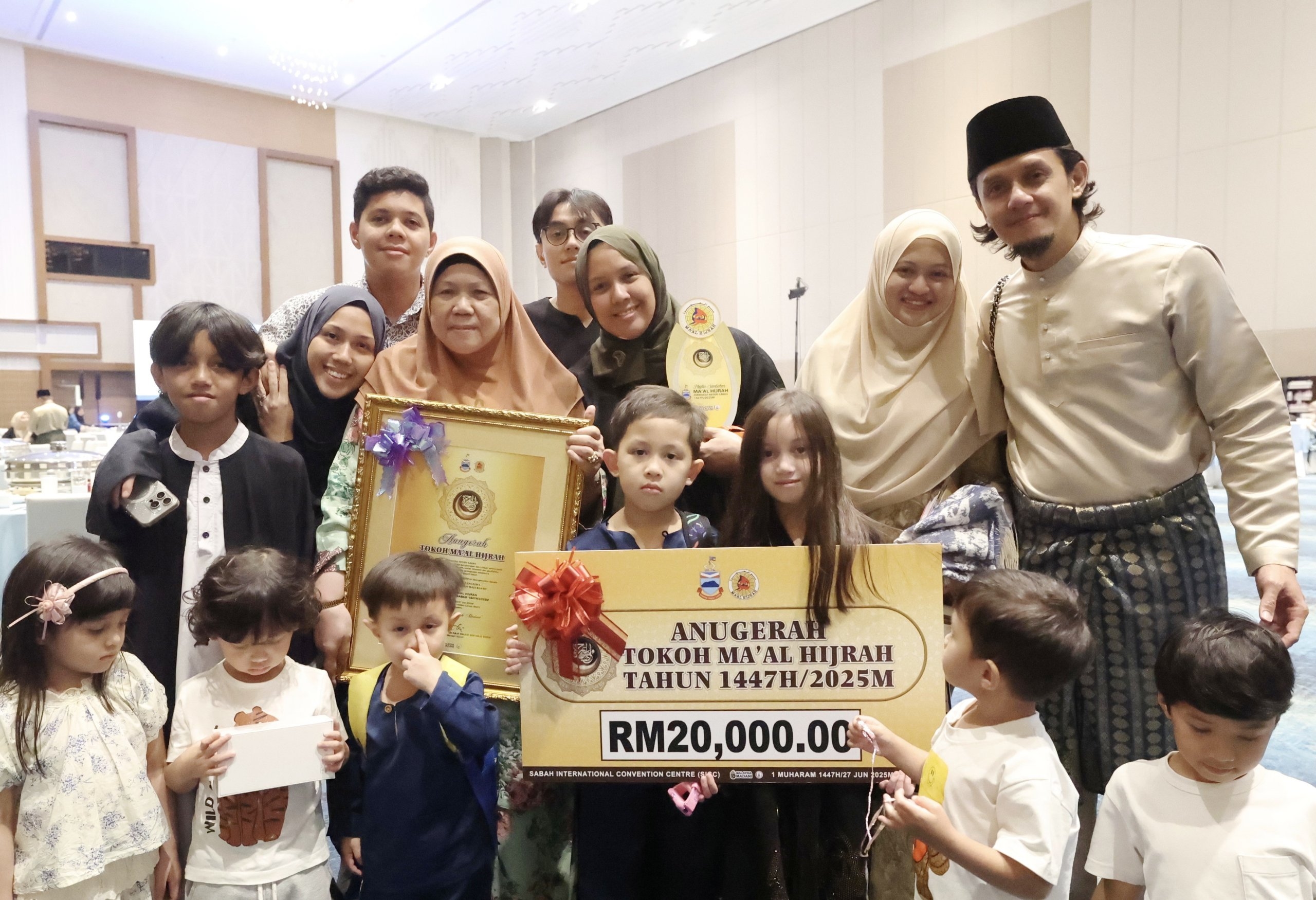 Former assemblyman, ex-newsreader named Sabah's Maal Hijrah Icons