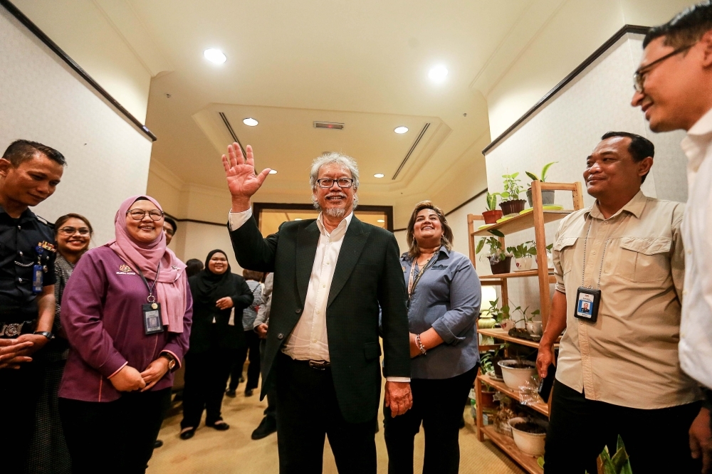 First Sarawakian President of Court of Appeal, Tan Sri Abang Iskandar, retires after over four decades in law and justice