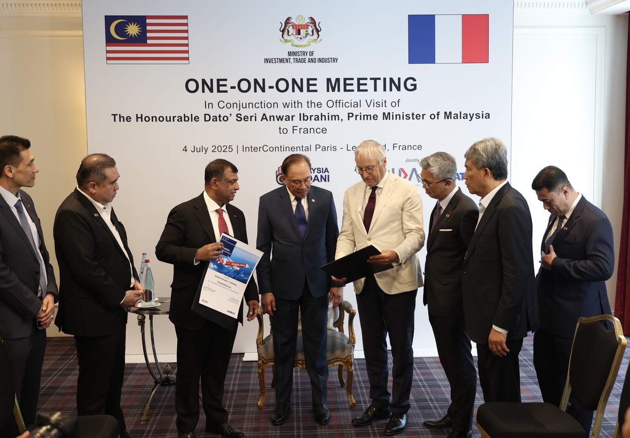 AirAsia-Airbus aircraft deal supports Malaysia's aspiration to be Asia's leading aviation hub