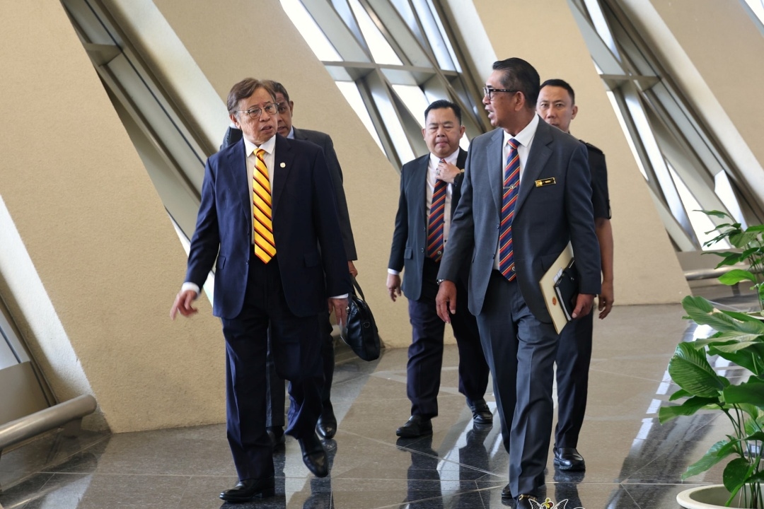 Democratic practicality holds sway on re-delineation debate