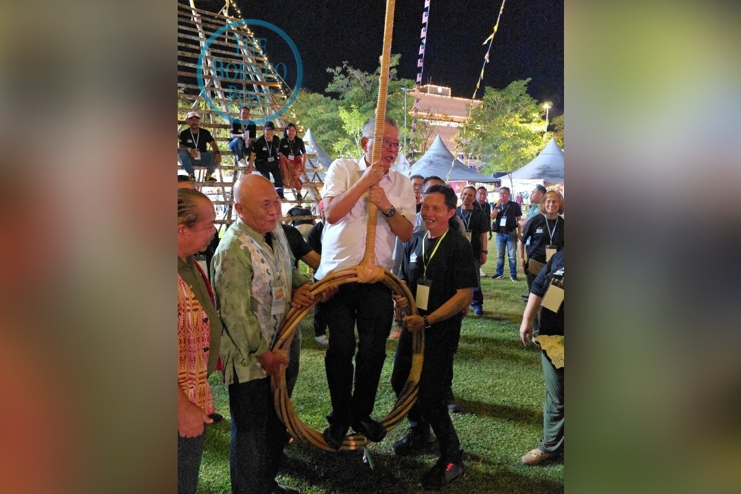 SMC eyes Malaysia Book of Records for most visitors to 50-foot ‘itut' at BCF