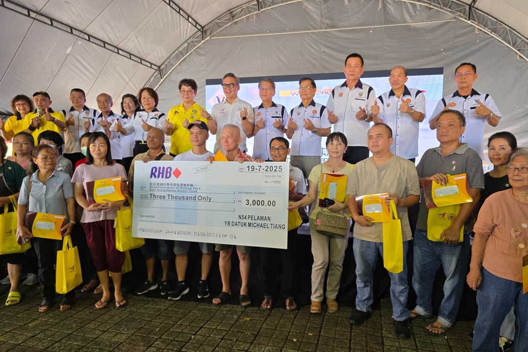 320 households in Rejang Park receive reimbursement for septic tank self-installation