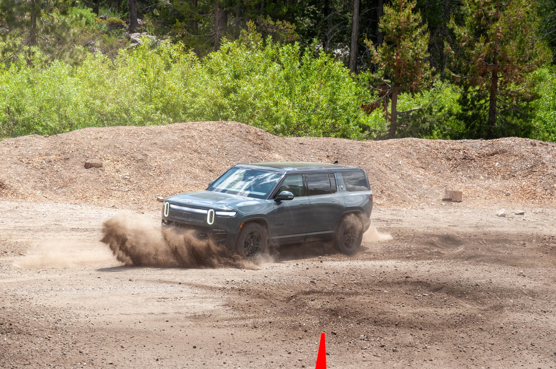 Here's How To Get Rivian's Kick Turn On The First-Generation R1T and R1S Quad