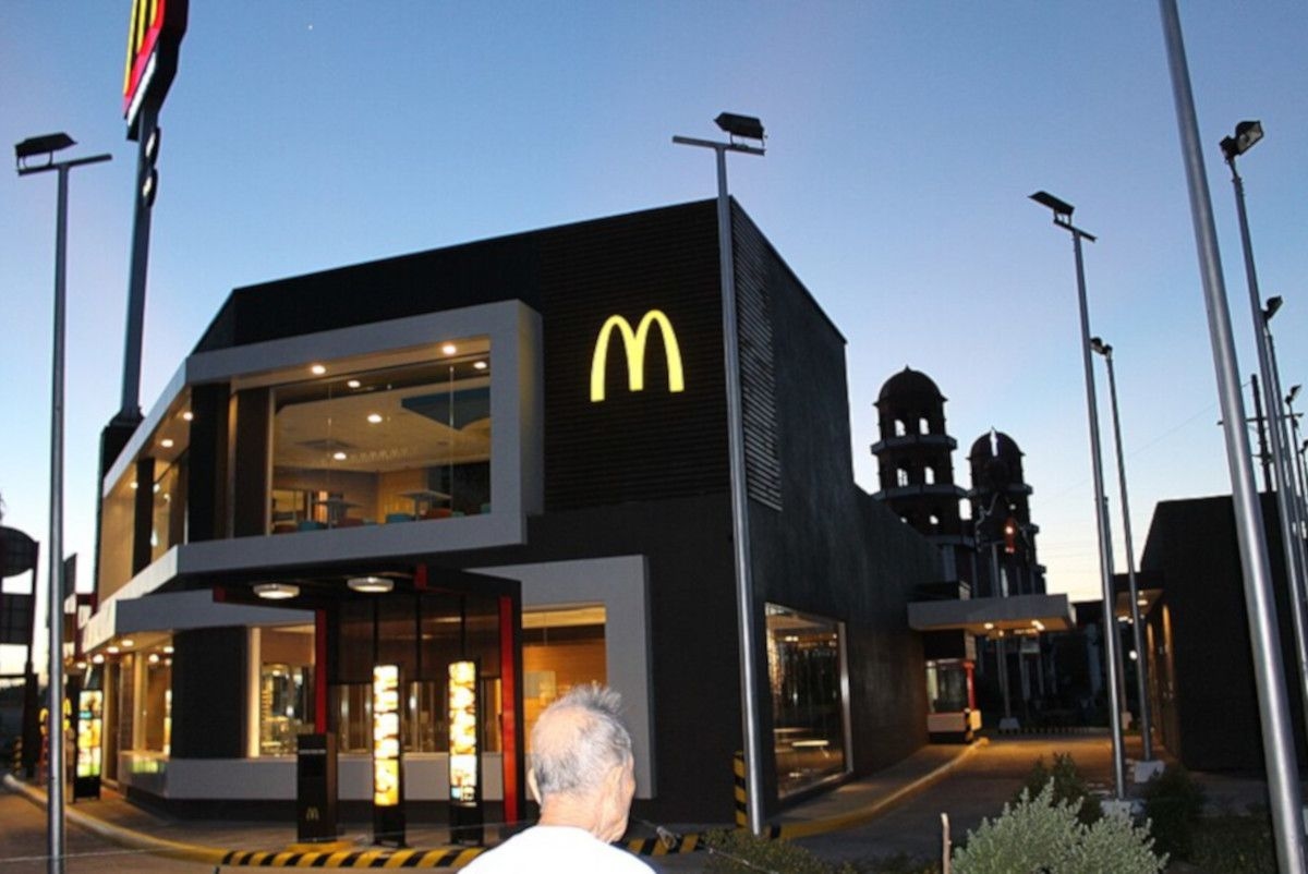 McDonald's drive-through in Durbanville turns into crime scene