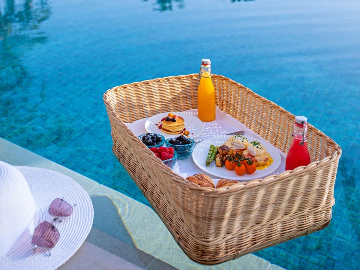 8 spots to kick start your day with a breakfast by the pool