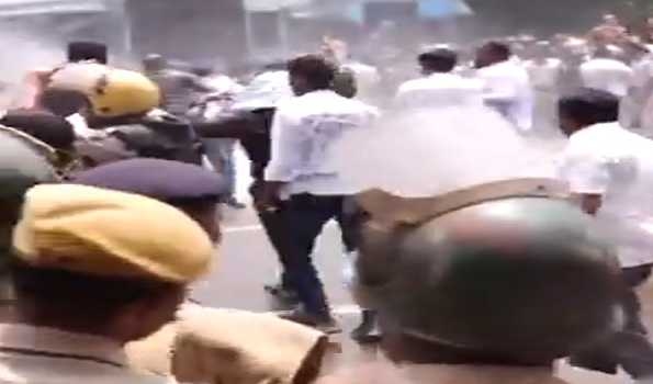 Lok Seva Bhawan gherao over girl's death turns violent; several leaders injured