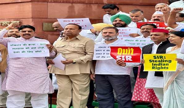 Rahul leads INDIA bloc protest in Parliament against Bihar SIR drive