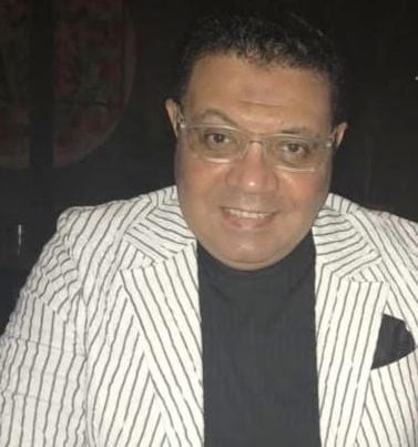 الفنانون والسياسة.. جناة وضحايا؟!