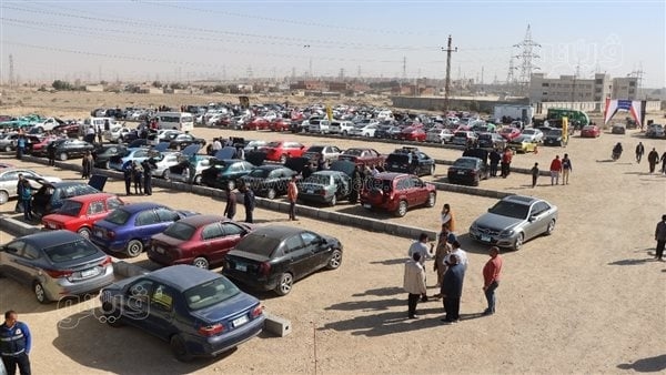 محافظ القاهرة: خدمة منتظمة لسيارات النقل العام لسوق السيارات