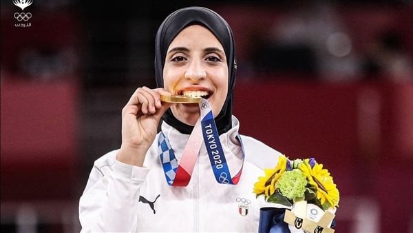 الأهلي يعلن تعاقده مع فريال أشرف