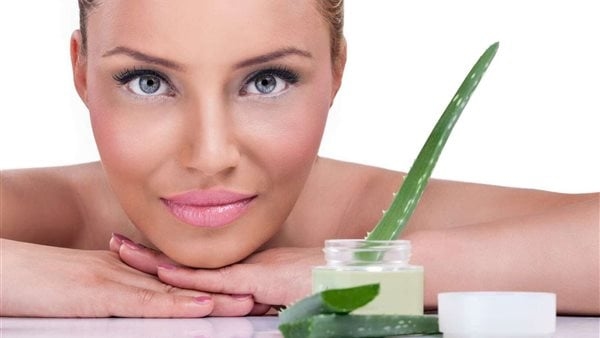 9 فوائد لجل الصبار للبشرة، ومتى يصبح استخدامه خطرا؟