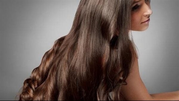 10 طرق بسيطة لتعزيز نمو الشعر من المنزل