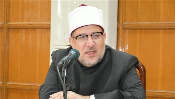 وزير الأوقاف السابق محذرا من الإقامة غير القانونية: خيانة لعهد الأمان