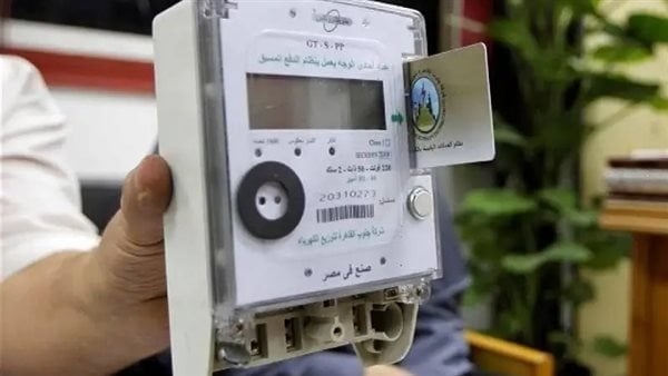 الكهرباء تستعد لإقرار زيادات جديدة على الأسعار.. فرق سعر الصرف أبرز الأسباب.. إلغاء التخفيضات للمصانع.. خطة لزيادة إنتاج الطاقات المتجددة.. ومدبولي: نراعي قدرات المواطنين وظروف التضخم