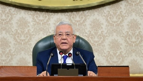 رئيس النواب ينتقد تغيب الأعضاء عن الجلسة العامة