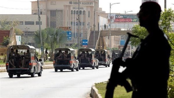 مقتل 13 جنديا في هجوم انتحاري شمال غرب باكستان