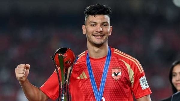 الأهلي يرحب برحيل أشرف داري إلى الريان القطري