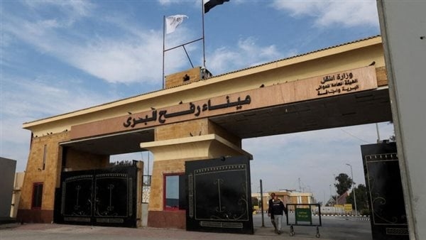 محافظ شمال سيناء: مصر دولة تحترم القانون الدولي ومعبر رفح مفتوح الـ 24 ساعة