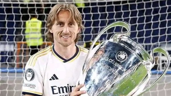 مودريتش يقطع إجازته بسبب الميلان