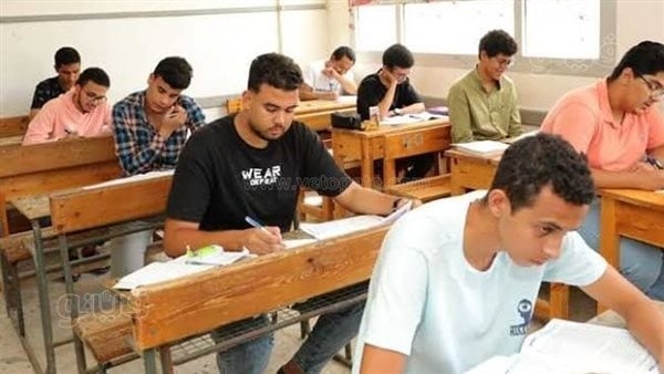 قطار الثانوية العامة يصل محطة الأخيرة الأسبوع المقبل.. التعليم تشدد على منظومة الكاميرات.. وننشر عدد الأسئلة وتوزيع الدرجات
