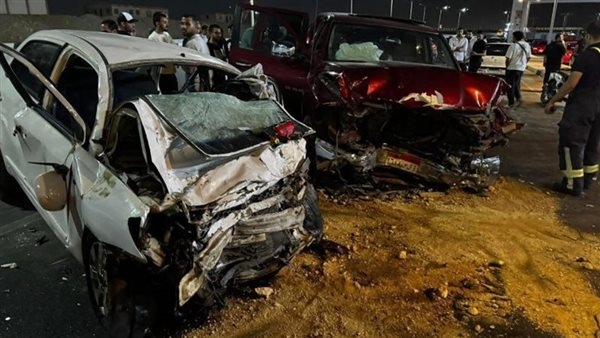 بالأسماء، تفاصيل مصرع شخص وإصابة 12 آخرين في انقلاب ميكروباص بطريق مطروح