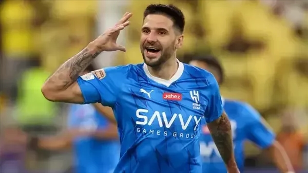 صراع إنجليزي ثلاثي على ضم مهاجم الهلال السعودي
