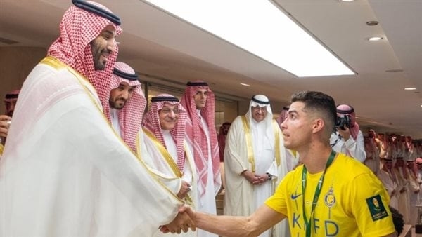 كريستيانو رونالدو بعد تجديد عقده: مؤمن بالنصر وولي عهدنا الأمير محمد بن سلمان يقوم بجهد رائع (فيديو)