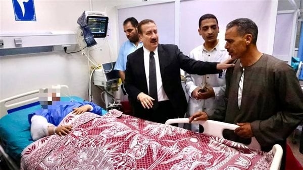 محافظ المنوفية يزور مصابي حادث الطريق الإقليمي بمستشفي الجراحات المتخصصة بشبين الكوم