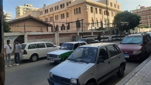 طلاب الثانوية بالبحيرة: امتحان الإنجليزي سهل وسؤال القطعة صعب (فيديو)